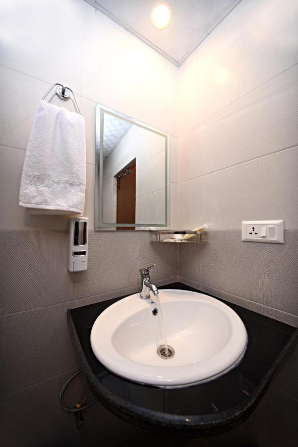Hotel Simal Kathmandu Exterior photo